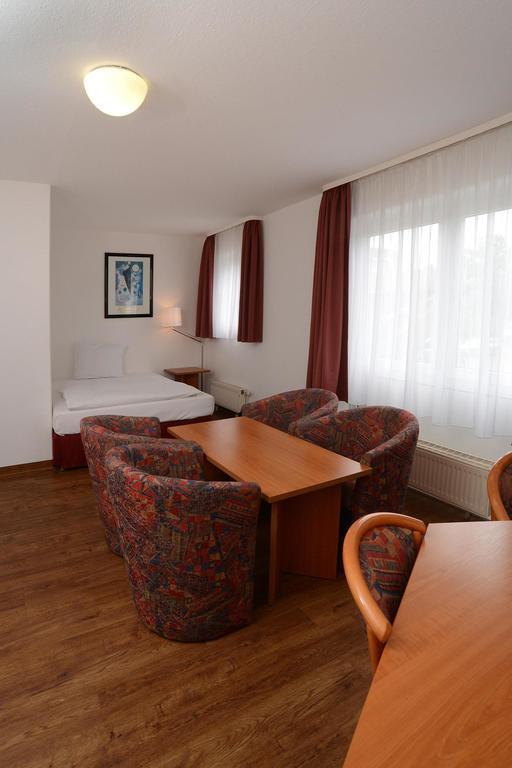 Apart Hotel Sehnde Exterior photo